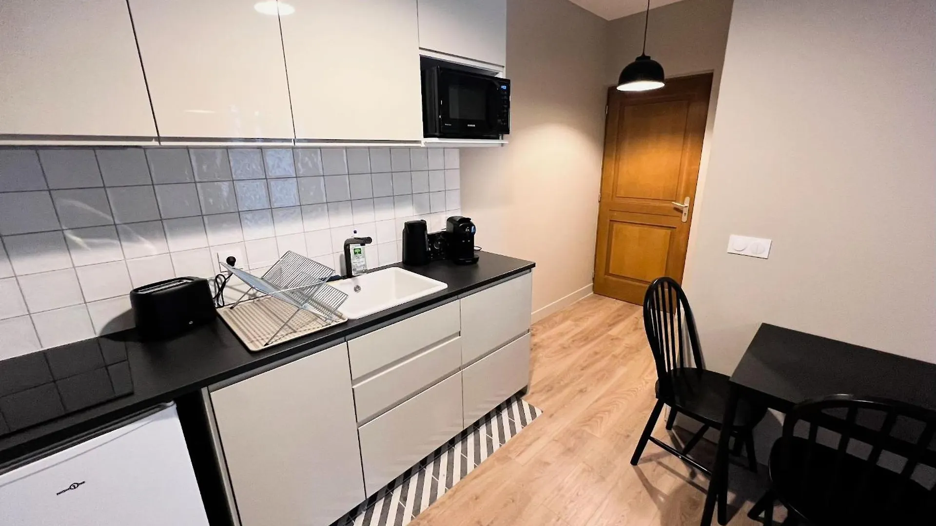 Pere Lachaise Apartment *