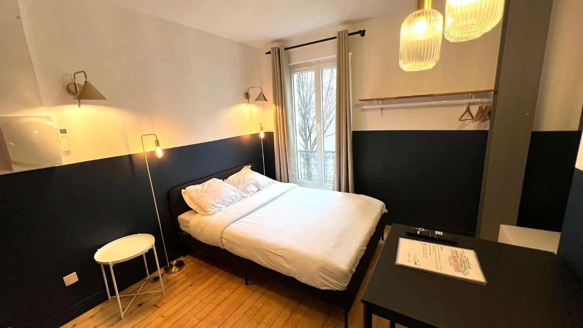 Pere Lachaise Apartment